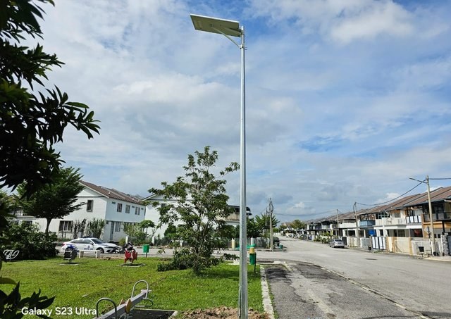 Pemasangan Lampu Solar